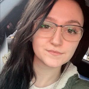 Meet your Posher, Skyler